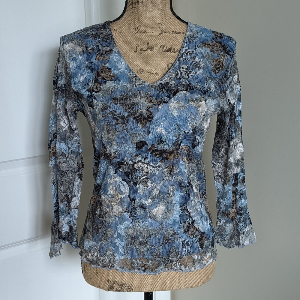 DRESSBARN Y2K Blue lace top